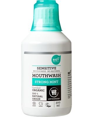 Urtekram Mondwater sensitive strong mint (300 Milliliter)
